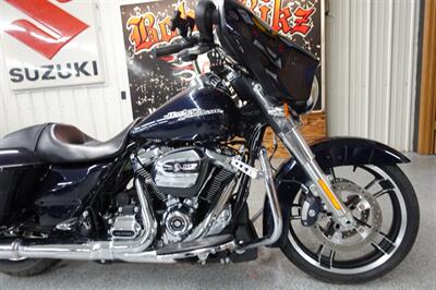 2019 Harley-Davidson Street Glide - Photo 8 - Kingman, KS 67068