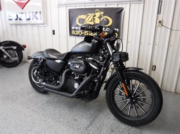 2015 Harley-Davidson Sportster 883 Iron   - Photo 2 - Kingman, KS 67068