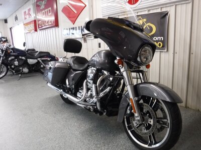 2014 Harley-Davidson Street Glide   - Photo 2 - Kingman, KS 67068