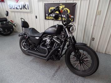 2012 Harley-Davidson Sportster 883 Iron   - Photo 2 - Kingman, KS 67068