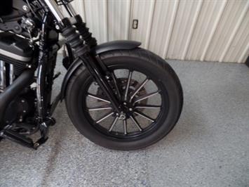 2012 Harley-Davidson Sportster 883 Iron   - Photo 11 - Kingman, KS 67068
