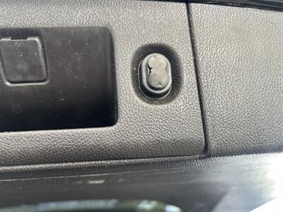 2017 Chevrolet Suburban LT   - Photo 100 - Riverside, CA 92508