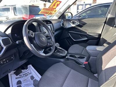 2021 Kia Soul S   - Photo 20 - Riverside, CA 92508