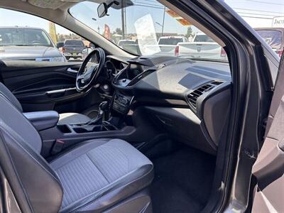 2018 Ford Escape SE   - Photo 61 - Riverside, CA 92508