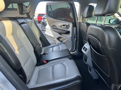 2019 GMC Terrain SLT   - Photo 19 - Riverside, CA 92508