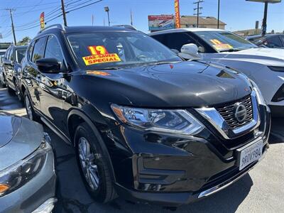 2019 Nissan Rogue SV   - Photo 40 - Riverside, CA 92508