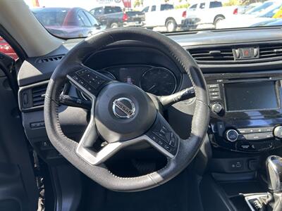 2019 Nissan Rogue SV   - Photo 27 - Riverside, CA 92508
