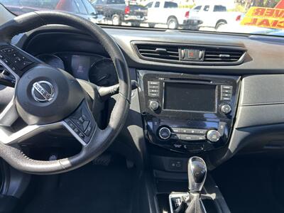2019 Nissan Rogue SV   - Photo 28 - Riverside, CA 92508