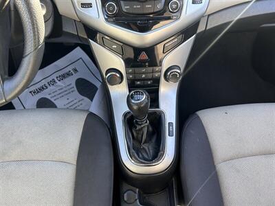 2016 Chevrolet Cruze Limited LS Manual   - Photo 32 - Riverside, CA 92508