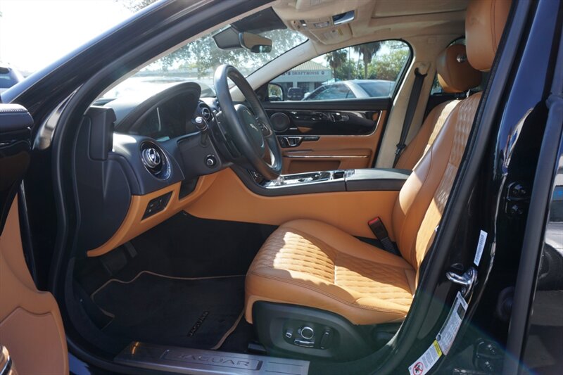 2019 Jaguar XJL Portfolio photo