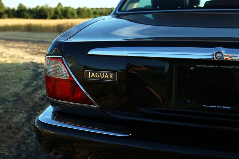 2000 Jaguar XJ8   - Photo 40 - Rockville, MD 20850