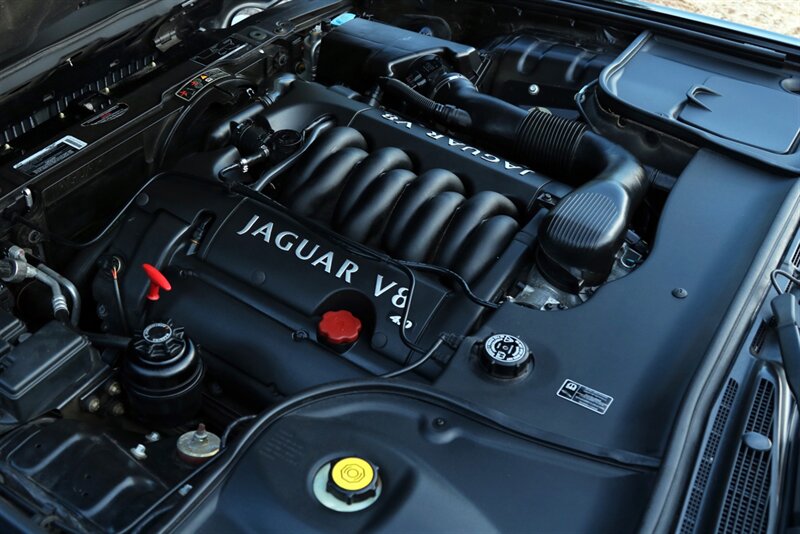 2000 Jaguar XJ8   - Photo 86 - Rockville, MD 20850