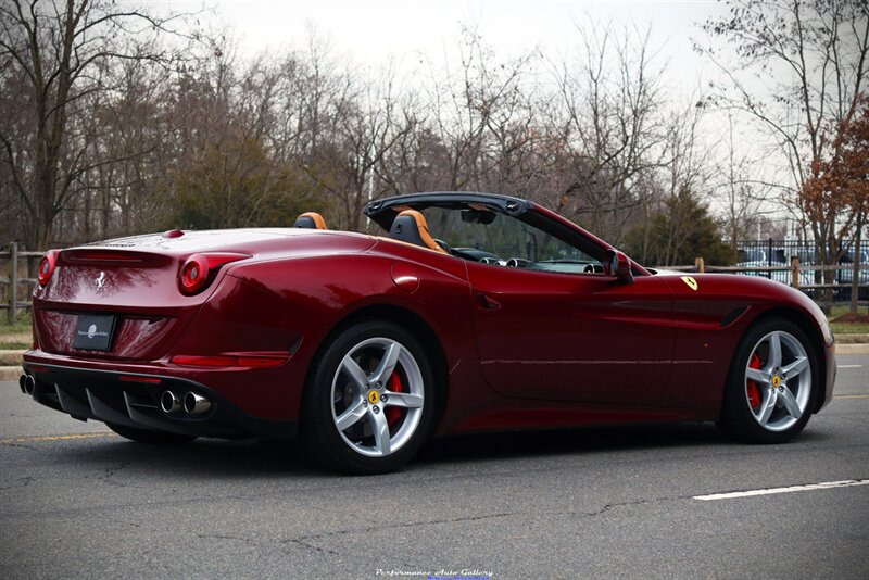 2015 Ferrari California T   - Photo 22 - Rockville, MD 20850