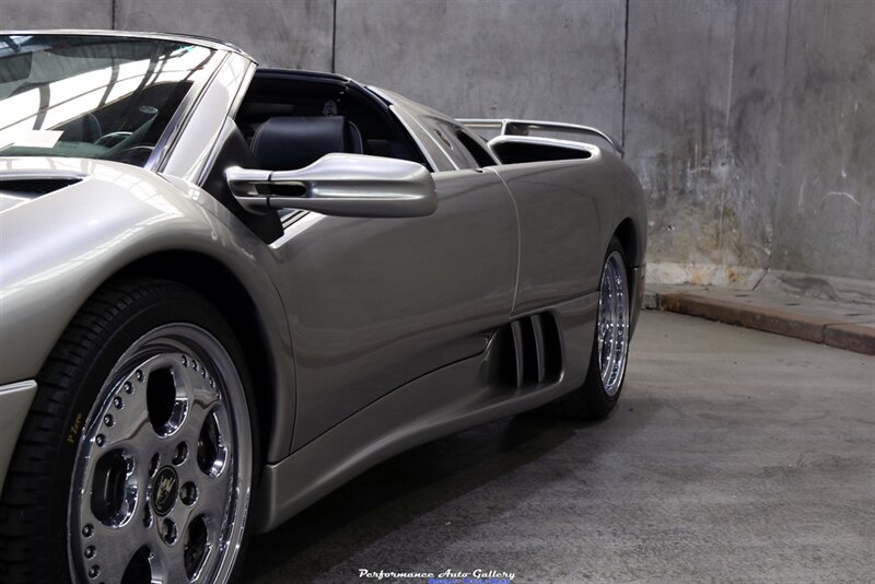 1999 Lamborghini Diablo VT Roadster   - Photo 23 - Rockville, MD 20850