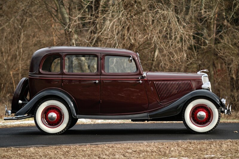 1934 Ford Tudor Sedan Fordor Deluxe V8   - Photo 8 - Rockville, MD 20850
