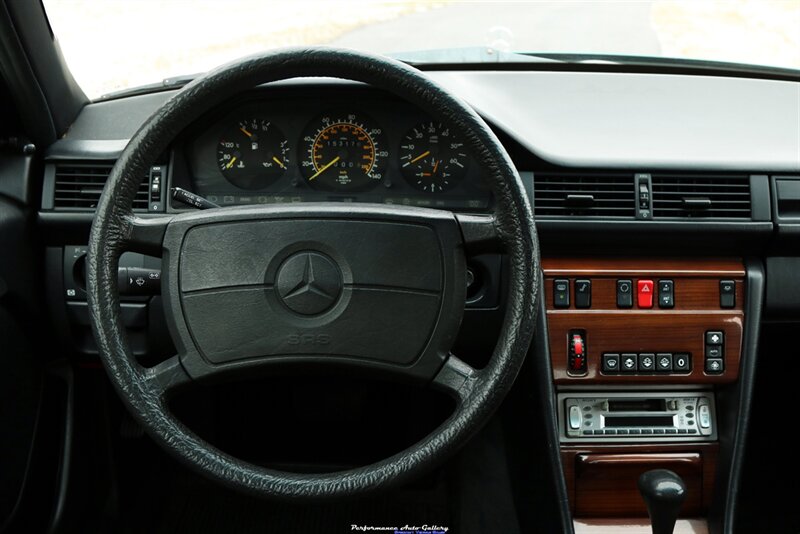 1987 Mercedes-Benz 300 D  Turbo - Photo 4 - Rockville, MD 20850