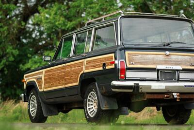 1989 Jeep Grand Wagoneer 4dr   - Photo 13 - Rockville, MD 20850