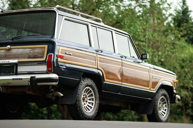 1989 Jeep Grand Wagoneer 4dr   - Photo 11 - Rockville, MD 20850