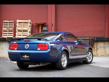 2006 Ford Mustang   - Photo 2 - Rockville, MD 20850