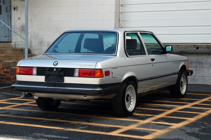 1982 BMW 320i Coupe 5-Speed   - Photo 2 - Rockville, MD 20850