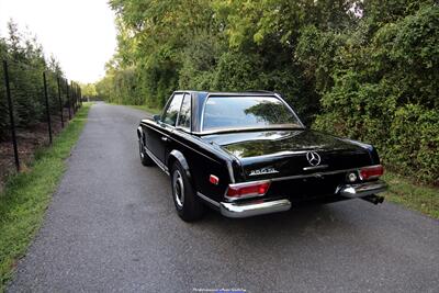 1968 Mercedes-Benz 250SL 4-Speed   - Photo 2 - Rockville, MD 20850