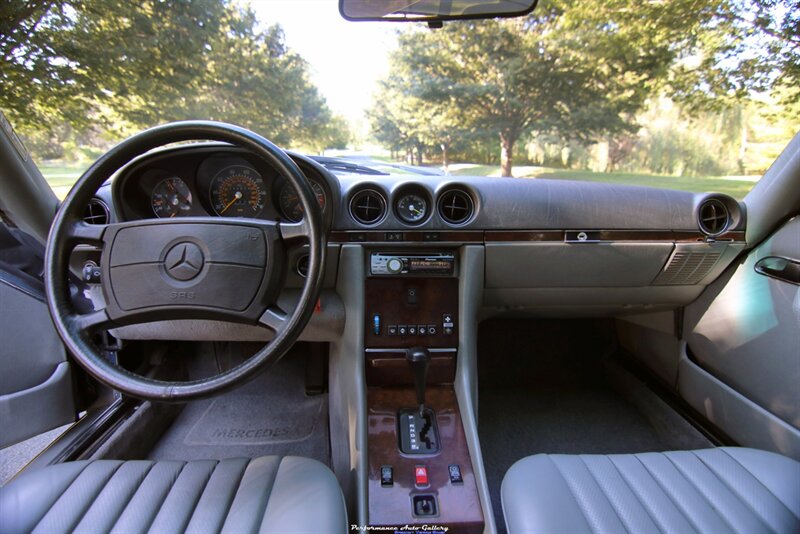 1988 Mercedes-Benz 560-Class 560 SL   - Photo 26 - Rockville, MD 20850