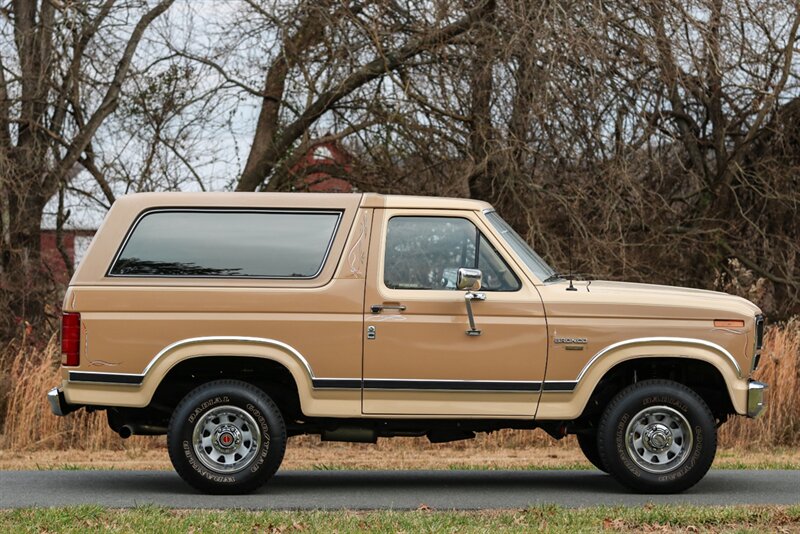 1984 Ford Bronco 2dr   - Photo 6 - Rockville, MD 20850