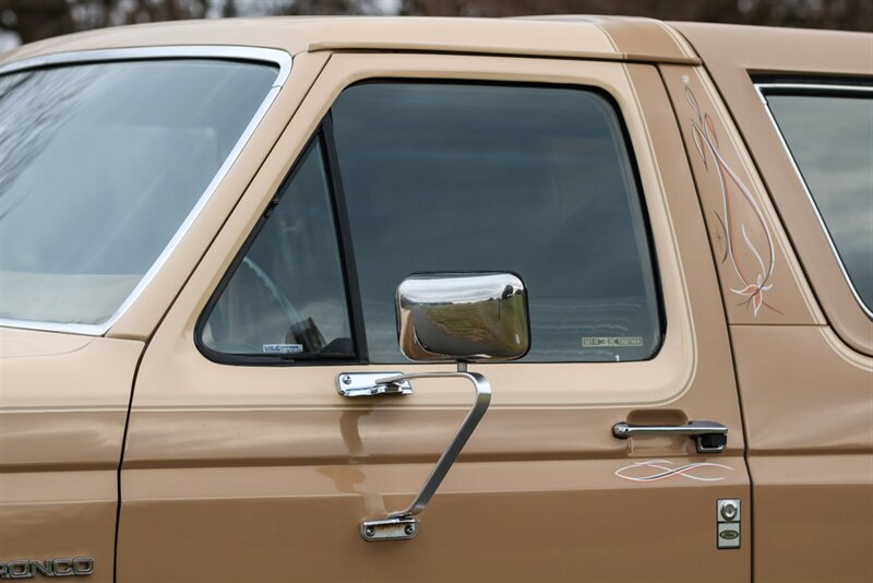 1984 Ford Bronco 2dr   - Photo 32 - Rockville, MD 20850