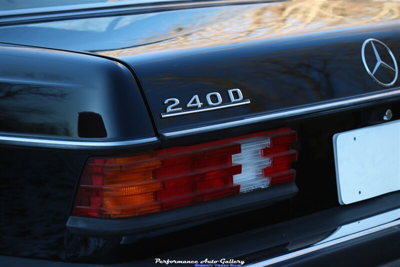 1980 Mercedes-Benz 240D   - Photo 25 - Rockville, MD 20850