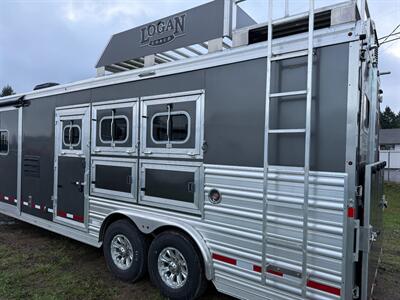 2020 Logan Coach Limited 3-Horse LQ w/ Slide Out - Photo 18 - Olympia, WA 98501