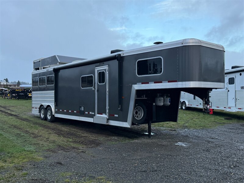 2020 Logan Coach Limited 3-Horse LQ w/ Slide Out  