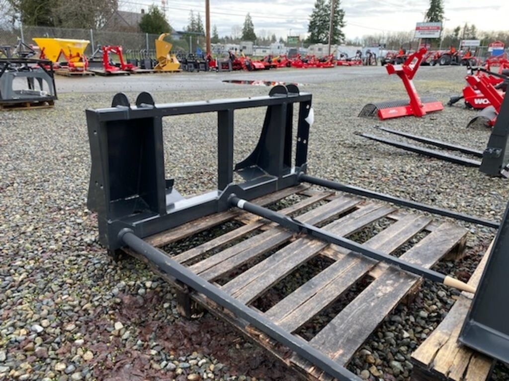  AGRI EASE Triple Bale Spear Skid Steer   - Photo 1 - Olympia, WA 98501