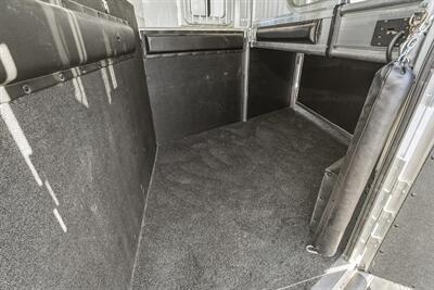 2025 4 Star Trailers 3-Horse w/13'8 " LQ, Slide & Generator - Photo 18 - Olympia, WA 98501