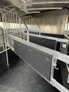 2025 Maverick Trailers Lite Aluminum 3 Horse 17' Horse Trailer   - Photo 5 - Olympia, WA 98501