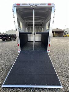 2025 4 Star Trailers Warmblood 2+1 Gooseneck Straight Load Trailer   - Photo 10 - Olympia, WA 98501