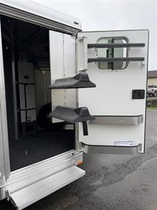 2027 4-Star Trailers 2-Horse Bumper Pull w/Convenience Package   - Photo 8 - Olympia, WA 98501