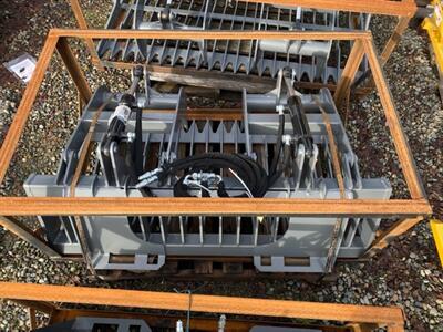 AGRI EASE 60 " Grapple Bucket Skid Steer - Photo 3 - Olympia, WA 98501