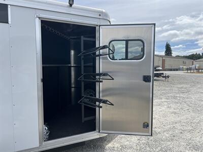 2025 Logan Coach Crossfire BP 3H Horse Trailer - Photo 3 - Olympia, WA 98501