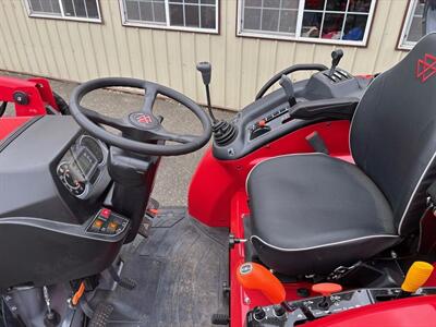  Massey Ferguson M Series 2M.50 Rops 50 h.p. Tractor w/Loader TRACTOR   - Photo 8 - Olympia, WA 98501