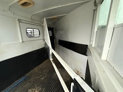 2002 Logan Coach 2 Horse Gooseneck - Photo 9 - Olympia, WA 98501