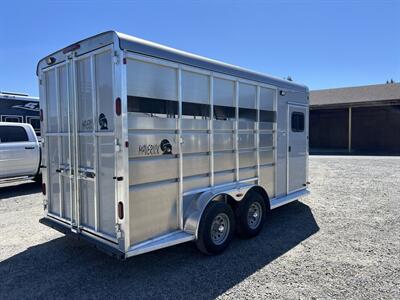 2026 Maverick Trailers Lite Aluminum 3 Horse 17' 7 1/2' Tall   - Photo 4 - Olympia, WA 98501