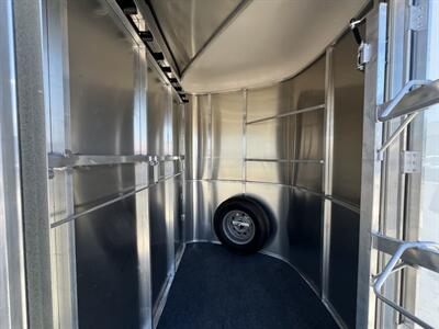 2026 Maverick Trailers Lite Aluminum 3 Horse 17' 7 1/2' Tall   - Photo 3 - Olympia, WA 98501