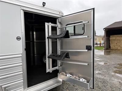 2026 LOGAN COACH Bullseye XL 2-Horse Bumper Pull - Photo 3 - Olympia, WA 98501