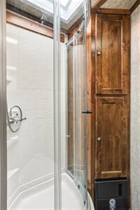 2025 Logan Coach 810 Bullseye 3H LQ W/ Collapsible Rear Tack   - Photo 8 - Olympia, WA 98501