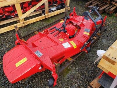 Massey Ferguson Mid-Mount 2326 Drive Over Deck - Photo 3 - Olympia, WA 98501