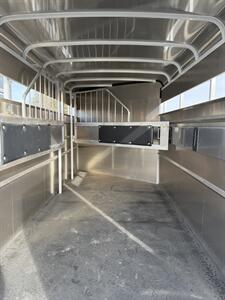 2026 C&B Quality Trailer Maverick 3-Horse HS Trailer   - Photo 6 - Olympia, WA 98501