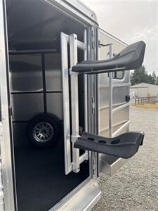2025 Logan Coach Bullseye BP 2H XL Horse Trailer - Photo 5 - Olympia, WA 98501