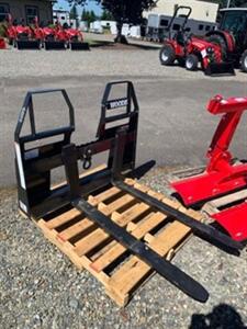 2025 Woods Skid Steer Pallet Forks PFW44   - Photo 1 - Olympia, WA 98501