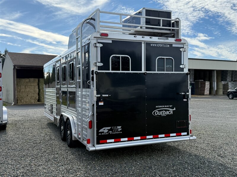 2025 4 Star Trailers 3-HORSE LQ OUTBACK CUSTOMS  