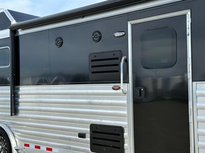 2025 4 Star Trailers 3-HORSE LQ OUTBACK CUSTOMS - Photo 12 - Olympia, WA 98501